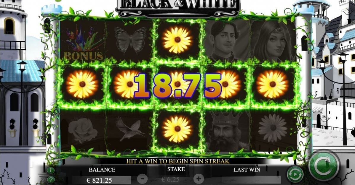 Black and White slots free